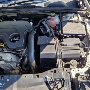 Vauxhall, INSIGNIA, Hatchback, 2017, Manual, 1598 (cc), 5 doors - Image 2