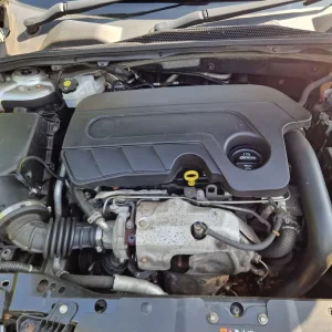 Vauxhall, INSIGNIA, Hatchback, 2017, Manual, 1598 (cc), 5 doors - Image 3