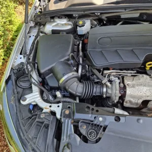 Vauxhall, INSIGNIA, Hatchback, 2017, Manual, 1598 (cc), 5 doors - Image 4