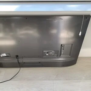 LG 42inch TV plus Heavy Duty Swivel Wall Bracket - Image 4