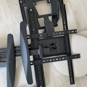 LG 42inch TV plus Heavy Duty Swivel Wall Bracket - Image 5