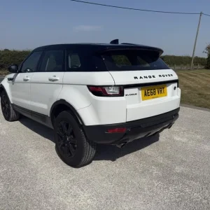 2018 Land Rover Range Rover Evoque 2.0 TD4 SE Tech SUV 5dr Diesel Auto 4WD Euro 6 (s/s) (180 ps) ... - Image 5