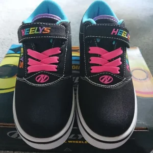 Heelys Size 13 Girls Heelies with Box Excellent worn twice Black Pink Trainers Shoes Wheels Skates - Image 2
