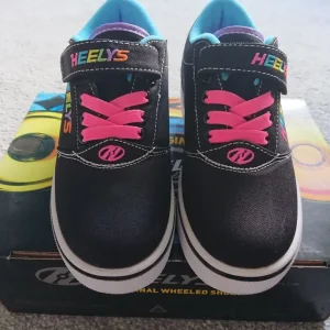 Heelys Size 13 Girls Heelies with Box Excellent worn twice Black Pink Trainers Shoes Wheels Skates - Image 8