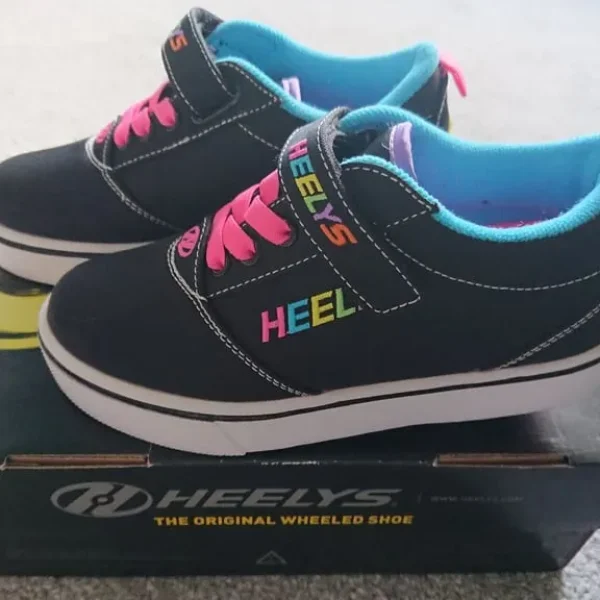 Heelys Size 13 Girls Heelies with Box Excellent worn twice Black Pink Trainers Shoes Wheels Skates