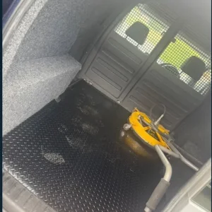 Volkswagen Caddy - 2015, Manual, 1598 (cc) - Image 7