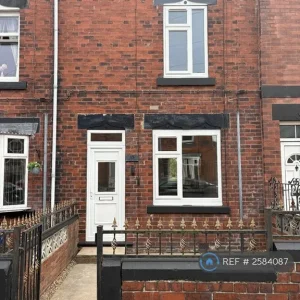 2 bedroom house in Pye Avenue, Barnsley, S75 (2 bed) (#2584087) - Image 2