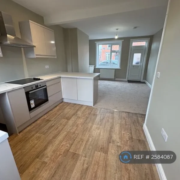 2 bedroom house in Pye Avenue, Barnsley, S75 (2 bed) (#2584087)