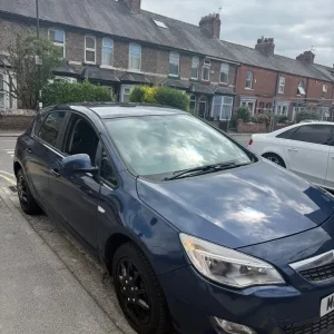 Vauxhall, ASTRA, Hatchback, 2012, Manual, 1398 (cc), 5 doors - Image 4