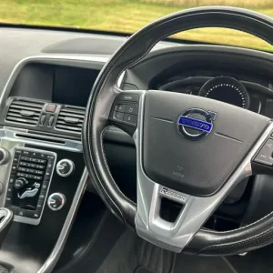 Volvo Xc60 2.0 D4 R Design Lux Nav Suv 5dr Diesel Auto Euro 6 s/s 190 Ps - Image 2