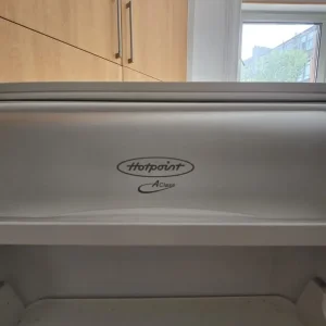 Hotpoint fridge freezer 70/30 Perfect Working Order - Image 2
