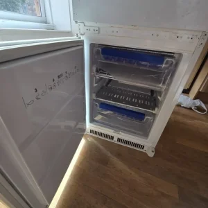 Hotpoint fridge freezer 70/30 Perfect Working Order - Image 3