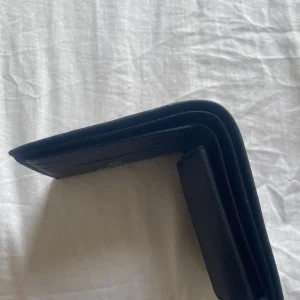 GUCCI x Supreme Wallet - Image 3