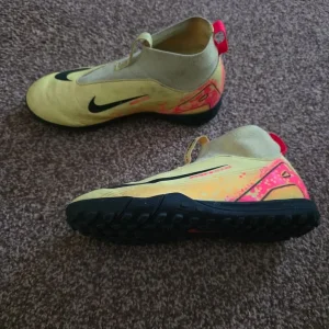 Football boots and astro boots - Image 6