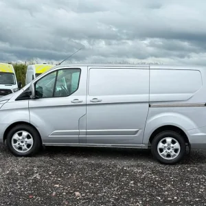 2017 Ford Transit Custom 2.0 TDCi 270 Limited Panel Van 5dr Diesel Manual L1 H1 (157 g/km, 128 bh... - Image 5