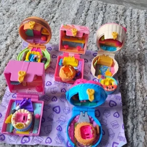 Polly Pocket Bundle Of Play Sets With Figures And Pieces - See Pictures - Image 5