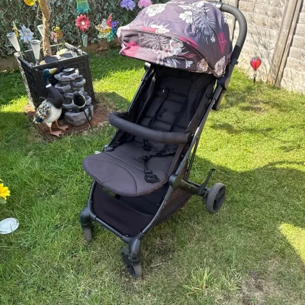 Hauck Sunny Pushchair With Rain Covers