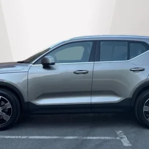 2020 Volvo XC40 2.0 T4 Inscription 5dr AWD Geartronic Petrol Estate Estate Petrol Automatic - Image 8