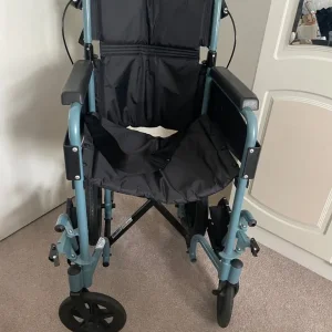 Foldable wheelchair - Image 3
