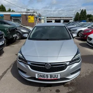 2019 Vauxhall Astra TECH LINE NAV CDTI ECOTEC S/S Hatchback Diesel Manual - Image 2