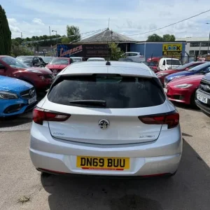 2019 Vauxhall Astra TECH LINE NAV CDTI ECOTEC S/S Hatchback Diesel Manual - Image 5