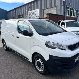 2020 70 Peugeot Expert 2.0 BlueHDi 1400 Professional Standard MWB EURO 6 - Image 3