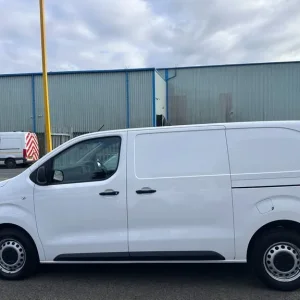 2020 70 Peugeot Expert 2.0 BlueHDi 1400 Professional Standard MWB EURO 6 - Image 8