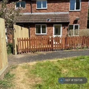 1 bedroom house in Meredith Drive, Aylesbury, HP19 (1 bed) (#159736) - Image 2