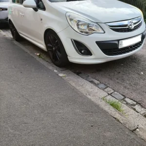 Vauxhall Corsa Limited Edition SXI (5 door Rare) - Image 5