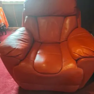 Leather recliner - Image 2