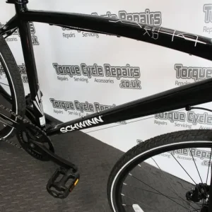 Schwinn Interlink 19 Inch Hybrid Bike | Brand New Model RRP £449.99 - Image 2