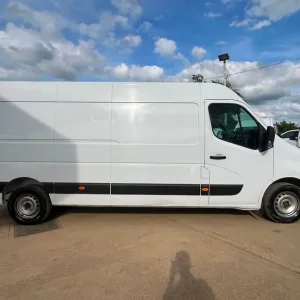 2021 Vauxhall Movano 2.3 CDTi 3500 BiTurbo Edition Panel Van 5dr Diesel Manual FWD L3 Medium Roo ... - Image 2