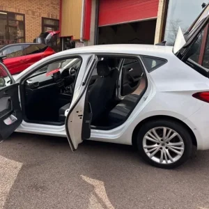 2021 SEAT Leon TSI EVO SE DYNAMIC Hatchback Petrol Manual - Image 5