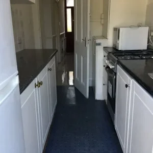 Room available now ! Near Tube & ALL amenities Book Now - Image 2