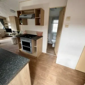 Cheap 3 Bedroom Caravan for sale on 4 star park in Suffolk - Image 6