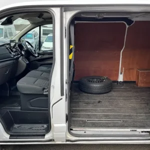2020 Ford Transit Custom 2.0 EcoBlue 130ps Low Roof Limited Van Auto PANEL VAN DIESEL Automatic - Image 3