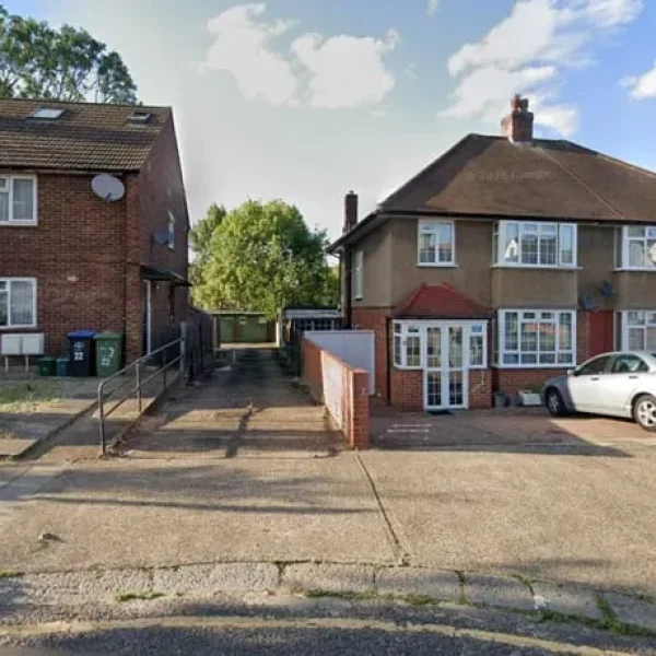 Garage to rent in London (HA0) | Stashbee