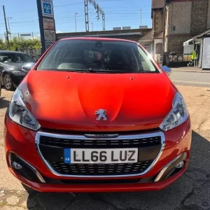 2016 Peugeot 208 1.2 PureTech Allure Euro 6 5dr HATCHBACK Petrol Manual - Image 2