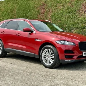 2017 Jaguar F-Pace 3.0 D300 V6 Portfolio SUV 5dr Diesel Auto AWD Euro 6 (s/s) (300 ps) SUV Diesel... - Image 4