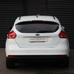FORD FOCUS 1.6 TDCi Zetec Euro 5 (s/s) 5dr 2015 - Image 7