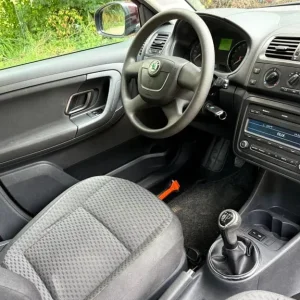 LEFT HAND DRIVE 2011 SKODA FABIA 1.2 DIESEL | ECONOMICAL | 5 DOOR | MANUAL | LHD - Image 8