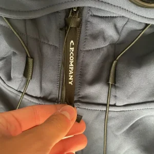 Brand New Navy CP Company Soft Shell Goggle Jacket Size M - Image 2