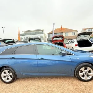 2015 Hyundai i40 1.7 CRDi Blue Drive Style Estate 5dr Diesel Manual Euro 5 (s/s) (136 ps) Estate ... - Image 2