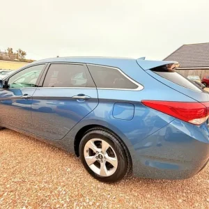 2015 Hyundai i40 1.7 CRDi Blue Drive Style Estate 5dr Diesel Manual Euro 5 (s/s) (136 ps) Estate ... - Image 5