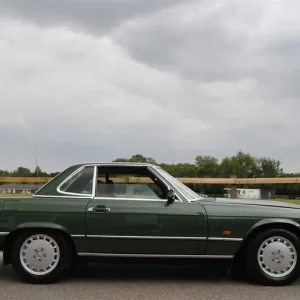 1989 Mercedes-Benz SL 4.2 Convertible 2dr Petrol Automatic (218 bhp) Convertible Petrol Automatic - Image 2