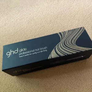 GHD glide professional hot brush