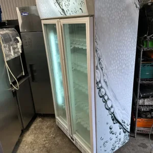 Commercial fridge - Image 2