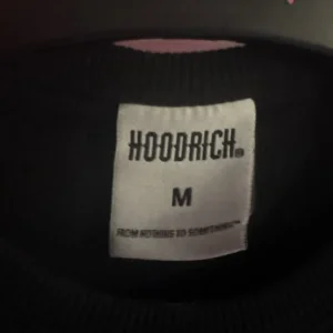 Black and blue hoodrich crop top - Image 2