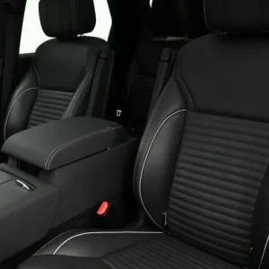 2022 Land Rover Discovery 3.0 D300 MHEV R-Dynamic HSE SUV 5dr Diesel Auto 4WD Euro 6 (s/s) (300 p... - Image 4