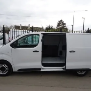 2024 Vauxhall Vivaro E 3100 75kWh Electric Panel Van - Image 8